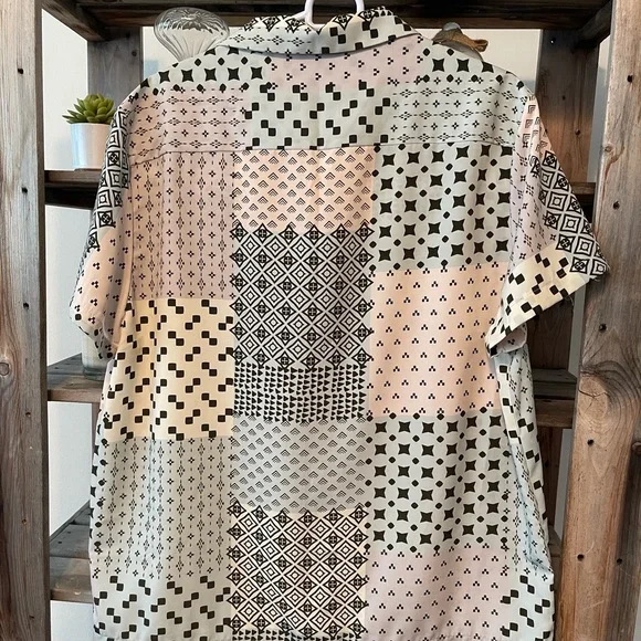 NWOT Men’s ASOS DESIGN relaxed / oversized shirt in patch geo print - Picture 6 of 7